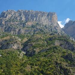 Rundherum wirklich imposante Berge