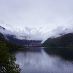 Auf dem Weg zur Fähre offenbarte sich ein weiterer Gletscherarm