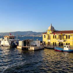 Pasaport Ferry Landing — Alsancak, İzmir.