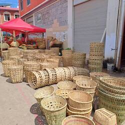 Und hier kommen all die Körbe her