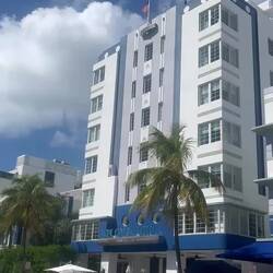 Art Deco buildings on Ocean Drive