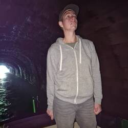 Concentrating hard in Gannow Tunnel