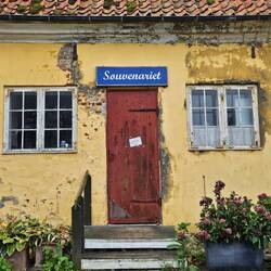 Helaas, het Souvenirmuseum is gesloten.