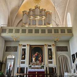 Spontaan een kerkje binnenwandelen.