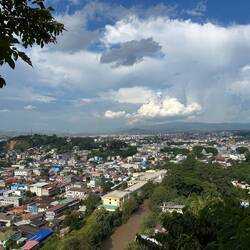 Der Fluss trennt Thailand und Myanmar