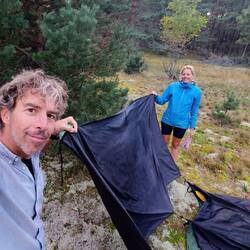 Zelt trocknen vor dem Aufstellen