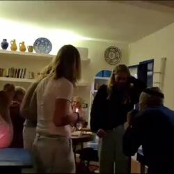 Die Damen mussten natürlich zu der musikalischen Einlage tanzen 😂