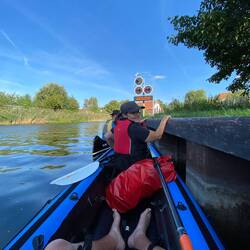 Warten auf die Schleusung