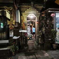 Der Eingang zu dem Restaurant unserer Wahl.