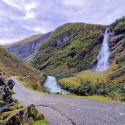 Das Panorama für Wanderer am Avdalsfossen.