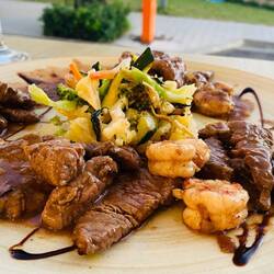 Kalbsfiletstreifen mit Garnelen