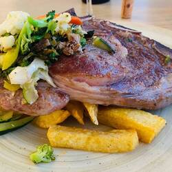 T-Bon-Steak. Wo ist das Filet?