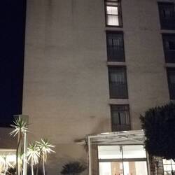 Der Westflügel des Hotels
