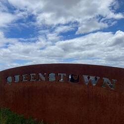 I recommend never going to Queenstown but at least Q and I have a epic story to tell from it 🤷🏻‍♀️