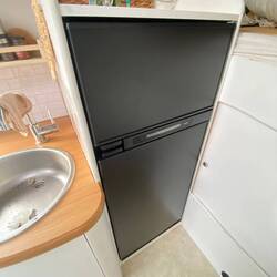 Unser neuer Kühlschrank ☺️👍🏻🚐✅