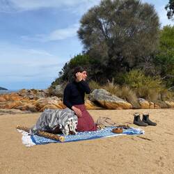 My first time doing a sound healing session, taught by my beautiful friend Fefa xo. This was so cool