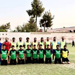 Am Abend gab es noch ein Fußball Match. Erfan ist der Trainer einer Mannschaft.