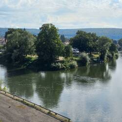 Flussinsel Tanzwerder mit Weserstein
