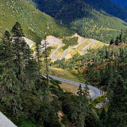 Kurvenreiche Abfahrten