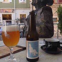 Mein Tischnachbar ist heute James Joyce. Der hat hier mal gearbeitet und vermutlich Bier getrunken.