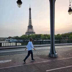 Early morning walk to the Metro