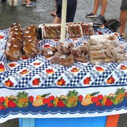 Gastro - Cocadas de Maraculla y coco.