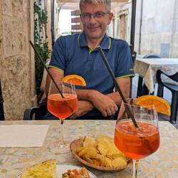 Aperol Spritz mit Gruß aus der Küche