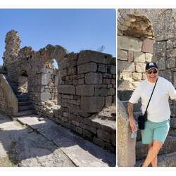 Playing around the sleeping & treratment rooms ... Asclepieion - Bergama, İzmir.