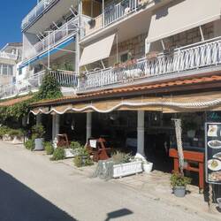 Terrasse zum Meer auf der anderen Seite