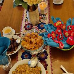 Kamlu wantan, arroz chaufa, wantanes, chicharrón de pollo, salsa tamarindo todo x Fabrizio y mamama