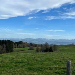 1. Zwischenstopp Eschach-Buchenberg / Allgäu bei Traumwetter Hoimat Genusskäserei Eschach