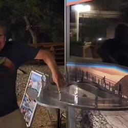 After dinner micro-skywalk. Too many zero-beers 🤣