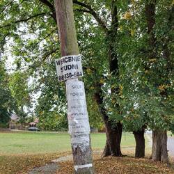 Trailhead vom neuen Wanderweg "Reise zum Mittelpunkt der Erde"!