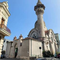 The mosque and tall minaret I climbed