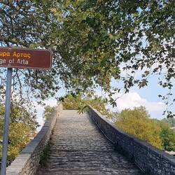 DIE BERÜHMTE BRÜCKE VON ARTA