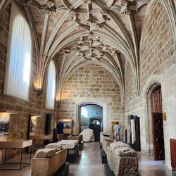 Sarcophagus room in the Parador.