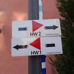 Heute folge ich dem HW2 Wegzeichen, der Pfeil soll immer in Richtung Tuttlingen zeigen