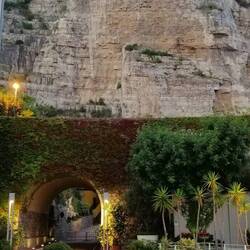 Am Tunnel zur Tiefgarage