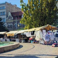 Also a sucker for a market