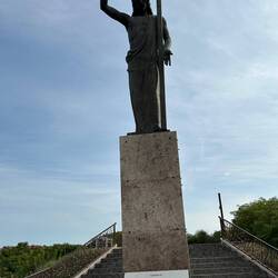 Statue of Christ overlooking Aljmaš