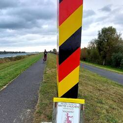 Oder so, das Café lag leider nicht am Weg!🙄