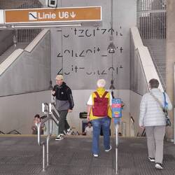 Mit der U6 zum Naschmarkt