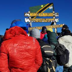 Unbelievable hustle and bustle at the summit!