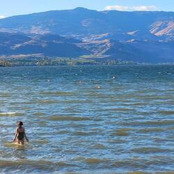 Baden im wärmsten See Kanadas.