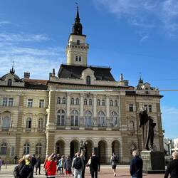 Town Hall facing Liberty Square