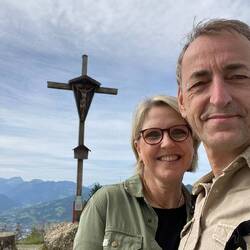 So bequem erreich man heutzutage das Gipfelkreuz