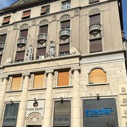 Building date is 1922