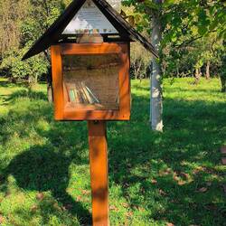 Bibliotecà or library