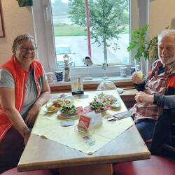 Im Restaurant Anglerheim gönnen wir uns leckeren Fisch....