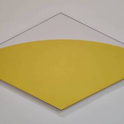 "Yellow curve" von Ellsworth Kelly